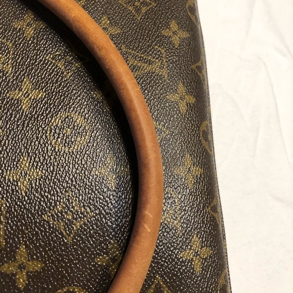 Louis Vuitton Monogram Looping GM - Picture 12 of 15